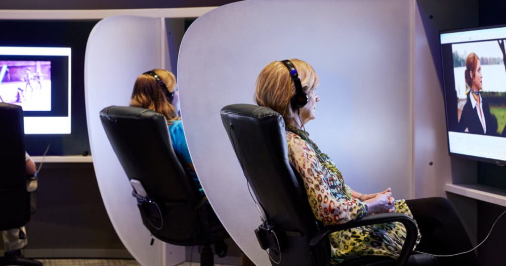 Woman and girl neurofeedback brain training social share image 1 1030x541 Copy