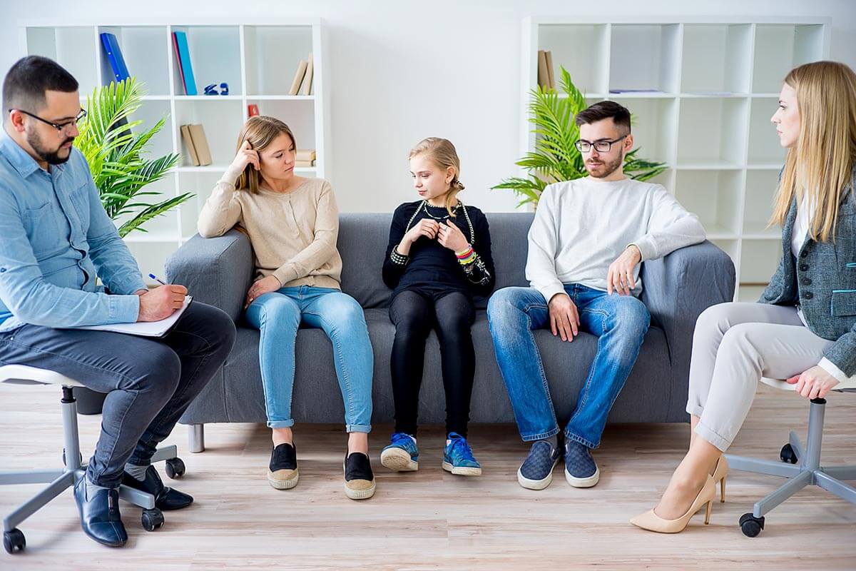 lagunatrailsrecovery how important is family therapy in recovery article photo teen daughter in family therapy 614120519